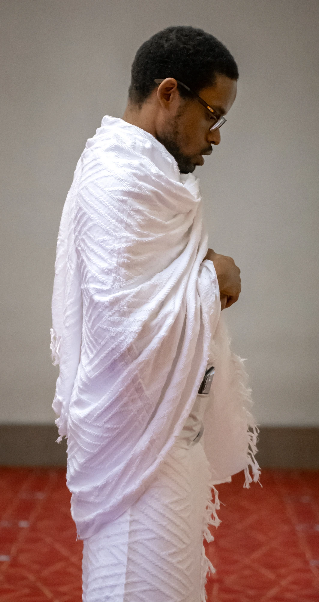 Cyrus in ihram at Masjid Dhul-Hulayfah, the Miqat